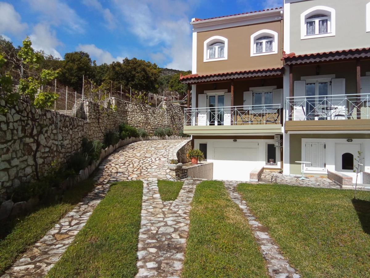 Dogis Retreat Apartment Agia Efimia Exterior photo