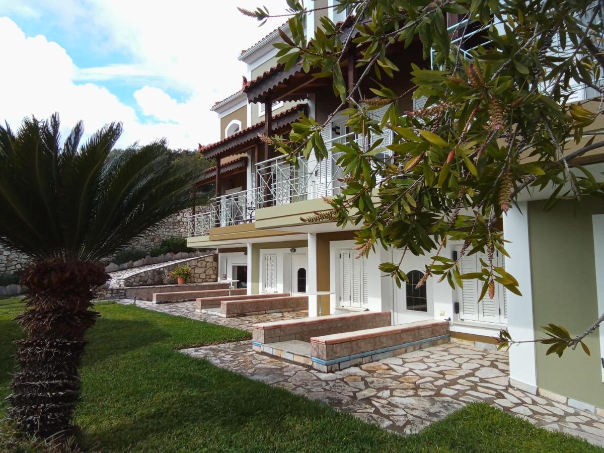 Dogis Retreat Apartment Agia Efimia Exterior photo