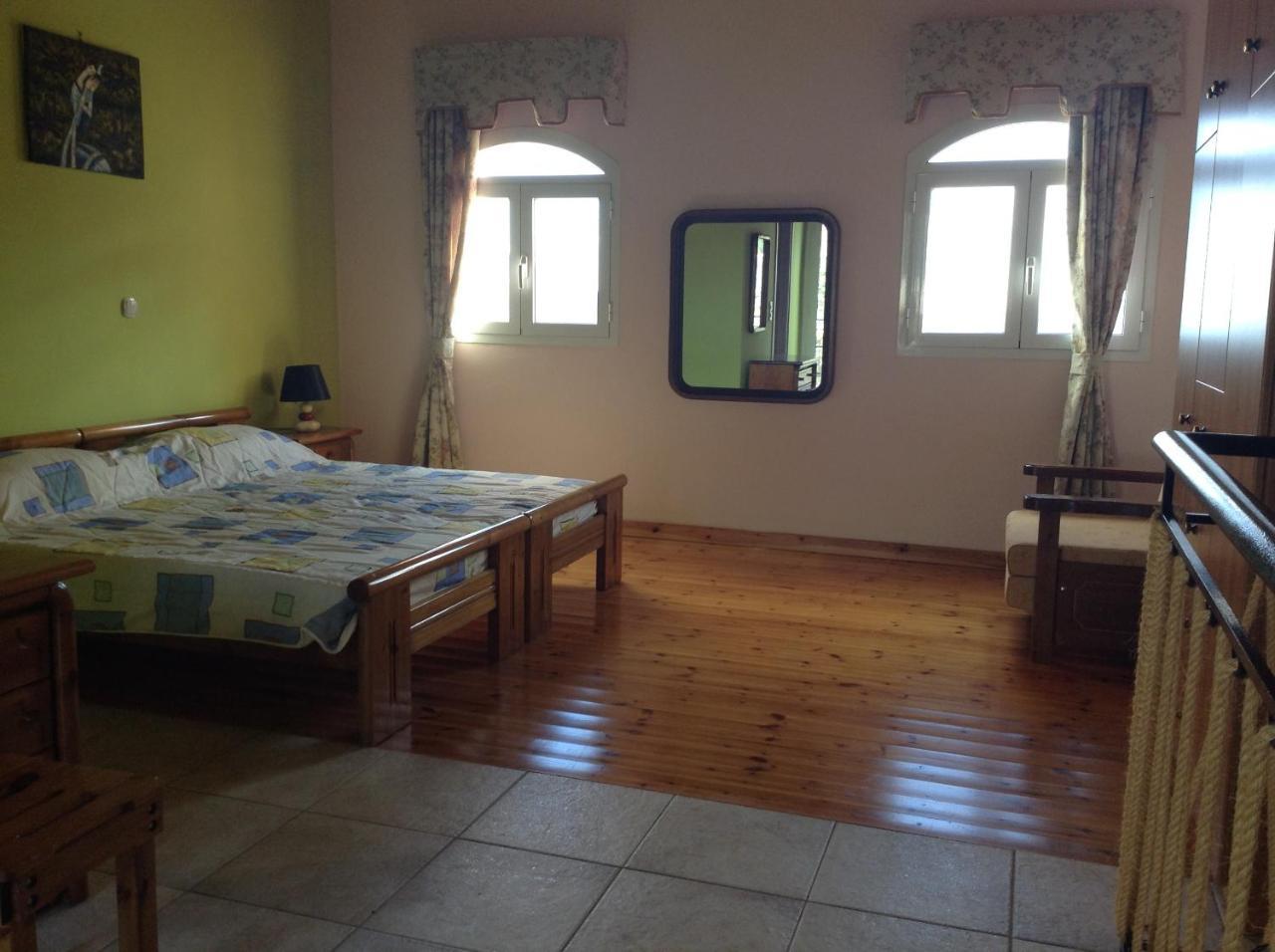 Dogis Retreat Apartment Agia Efimia Exterior photo